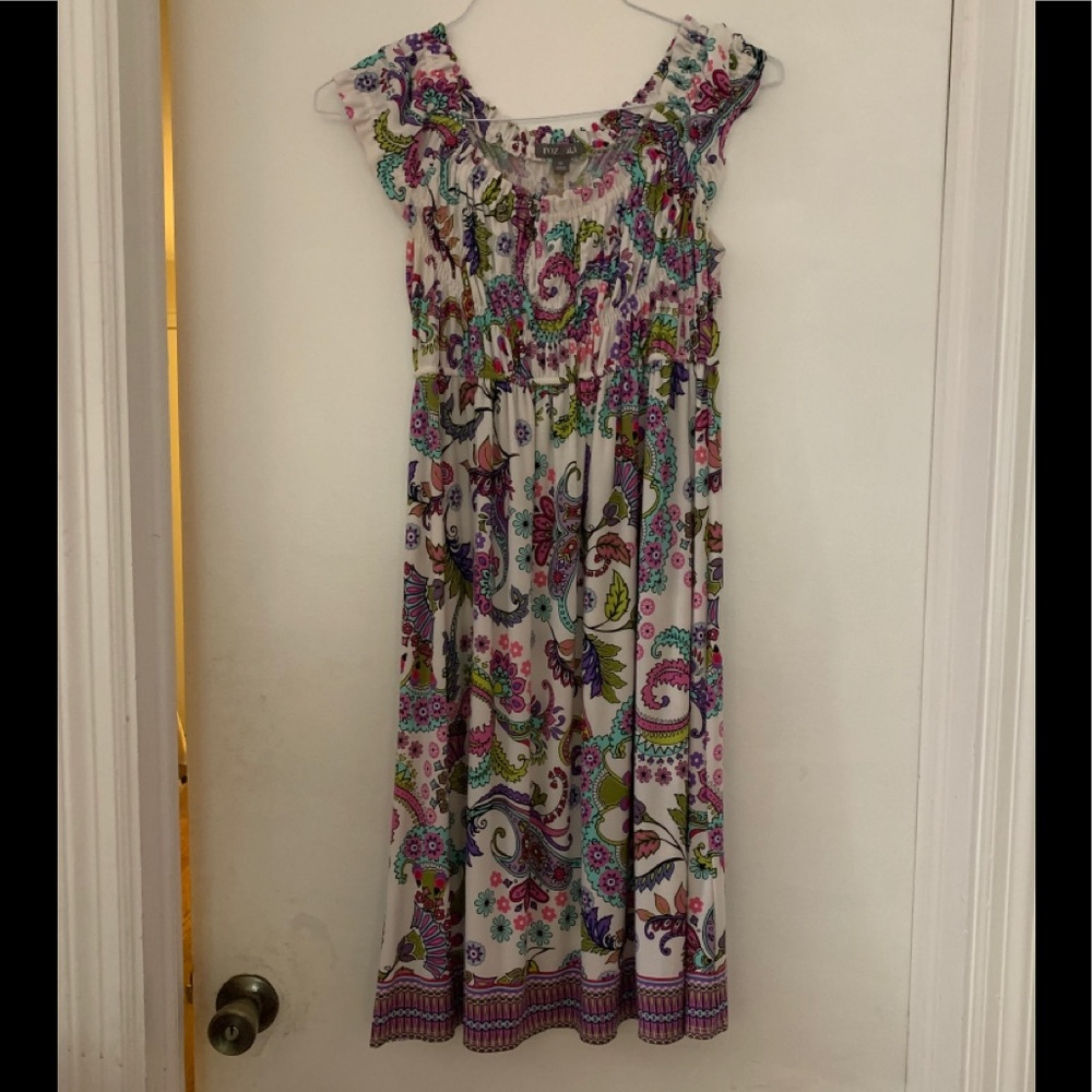 Feminine dress